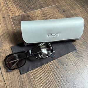 DKNY Sunglasses (DY4009)